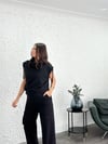 FOREA OMUZ DETAYLI SİYAH BLUZ