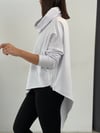 GİGİNA BEYAZ TASARIM SWEATSHIRT