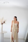 HELENA KUŞAK DETAYLI BEJ ELBİSE