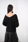 KİMPY V YAKA SİYAH BLUZ