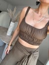 NİLS BÜZGÜ DETAYLI KAHVE CROP