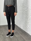 OTAS ÖNÜ DÜĞMELİ SİYAH PANTOLON