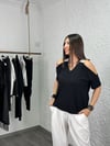 TEKLY SİYAH TASARIM BLUZ