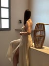 VERA OMUZ BAĞLAMALI BEJ ELBİSE