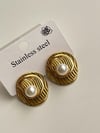 Çelik Gold İncili Midye Küpe (2.10 Cm)