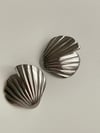 Çelik Gümüş Renk İstiridye Küpe (3.20 Cm)