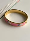 Çelik Pembe Göz Detaylı Kelepçe Bileklik (6.20 Cm)
