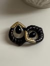 Gold Detaylı Siyah Reçine Küpe (3.20 Cm)