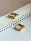 Özel Kaplama Baget Taşlı Üçgen Küpe (1.5 Cm)