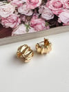 Özel Kaplama Gold Renk Bombeli Küpe (1 Cm)