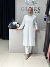 Güneş Kombin Omuz Detaylı Taşlı Uzun Tunik Beyaz