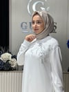 Güneş Kombin Omuz Detaylı Taşlı Uzun Tunik Beyaz