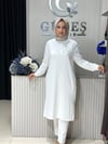 Güneş Kombin Omuz Detaylı Taşlı Uzun Tunik Beyaz