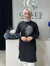 Güneş Kombin Tasarım Çiçek Taş Baskı Tunik Siyah