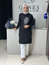 Güneş Kombin Tasarım Çiçek Taş Baskı Tunik Siyah