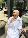 Fiyonk Yaka Gömlek Pilise Etek Beyaz