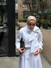 Fiyonk Yaka Gömlek Pilise Etek Beyaz