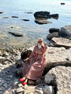 Kırmızı Çizgili Elbise 