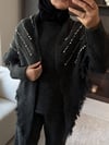 Şal Detaylı İşlemeli Üçlü Takım  Gri