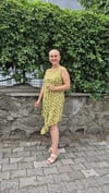 V Yaka Velevli Viskon Fıstık Yeşil Elbise