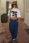 Ekru Baskılı V Yaka Oversize Kadın T-shirt SH270