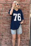 Lacivert Baskılı V Yaka Oversize Kadın T-shirt SH270