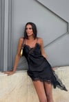 Siyah Dantelli Asimetrik Saten Kadın Elbise SH349