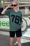 Yeşil Baskılı V Yaka Oversize Kadın T-shirt SH270