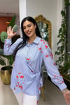  BAĞLAMALI GELİNCİK DESENLİ BÜYÜK BEDEN BLUZ
