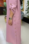 PEMBE DÜĞME DETAYLI PAMUKLU ELBİSE