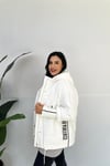 Yazı Detaylı Büyük Beden Mont - Beyaz