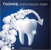 Oral-B Pro 3D White Clinical Yoğun Beyazlık Parlak Beyaz Diş Macunu 75 ml