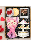 Üçlü Peluş Ayıcık Buketi & Müzikli Atlıkarınca & Özel Tasarım Mum & Çerçeve Hediye Seti