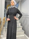 3877 GÜPÜR DETAYLI DİK YAKA ELBİSE 