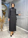 NEVON 1877 BROŞ DETAYLI PİLELİ ETEKLİ TAKIM
