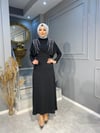 NEVON 4303 ÖNÜ V TAŞ İŞLEMELİ KREP ELBİSE 