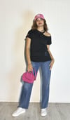 Kadın Bisiklet Yaka Omuz Dekolteli Yırtık Detaylı Basic Siyah Tişört-T-shirt-Tf The Fancy For You-6249-3-Kadın Bisiklet Yaka Omuz Dekolteli Yırtık Detaylı Basic Siyah Tişört