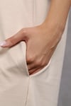 Kadın Bisiklet Yaka Truvakar Kol Çift Cepli Oversize Bej Uzun Elbise -Elbise-Tf The Fancy For You-8153-3-Kadın Bisiklet Yaka Truvakar Kol Çift Cepli Oversize Bej Uzun Elbise 