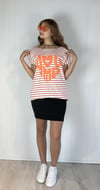 Kadın Geniş Yaka Kabartma Baskı Detaylı Çizgili Oversize Oranj Tişört -T-shirt-Tf The Fancy For You-7928-1-
