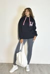 Kadın Kapüşonlu Kanguru Cepli Baskı Detaylı Uzun Kol Oversize Siyah Sweatshirt-Sweatshirt-Tf The Fancy For You-8906-1-Kadın Kapüşonlu Kanguru Cepli Baskı Detaylı Uzun Kol Oversize Siyah Sweatshirt