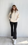 Kadın Kapüşonlu Kanguru Cepli Nakış Baskı Detaylı Uzun Kol Oversize Kutup Beyaz Sweatshirt-Sweatshirt-Tf The Fancy For You-9032-2-Kadın Kapüşonlu Kanguru Cepli Nakış Baskı Detaylı Uzun Kol Oversize Kutup Beyaz Sweatshirt