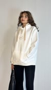 Kadın Kapüşonlu Nakış Baskı Detaylı Kanguru Cepli Uzun Kol Oversize Ekru Sweatshirt-Sweatshirt-Tf The Fancy For You-9793-2-Kadın Kapüşonlu Nakış Baskı Detaylı Kanguru Cepli Uzun Kol Oversize Ekru Sweatshirt