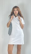 Kadın Pola Yaka Düğmeli Kısa Kol Oversize Elbise - Gri -Elbise-Tf The Fancy For You-7872-Kadın Polo Yaka Nakış Detaylı Tişört Elbise