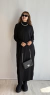 Kadın Yarım Balıkçı Yaka Uzun Kol Oversize Midi Boy Siyah Elbise -Elbise-Tf The Fancy For You-8295-1-Kadın Yarım Balıkçı Yaka Uzun Kol Oversize Midi Boy Siyah Elbise 