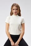Kadın Yarım Balıkçı Yaka Viscon Kumaş Kısa Kollu Beyaz Crop Bluz -T-shirt-Tf The Fancy For You-1070-1-Kadın Yarım Balıkçı Yaka Viscon Kumaş Kısa Kollu Beyaz Crop Bluz 