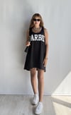 Kadın Yuvarlak Derin Yaka Baskı Detaylı Kalın Askılı Oversize Siyah Elbise -Elbise-Tf The Fancy For You-6340-4-Kadın Yuvarlak Derin Yaka Baskı Detaylı Kalın Askılı Oversize Siyah Elbise 