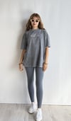 Kadın Yuvarlak Yaka Baskı Detaylı Kısa Kollu Oversize Gri Tişört -T-shirt-Tf The Fancy For You-9681-3-Kadın Yuvarlak Yaka Baskı Detaylı Kısa Kollu Oversize Gri Tişört 