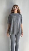 Kadın Yuvarlak Yaka Baskı Detaylı Kısa Kollu Oversize Gri Tişört -T-shirt-Tf The Fancy For You-9681-3-Kadın Yuvarlak Yaka Baskı Detaylı Kısa Kollu Oversize Gri Tişört 