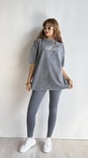 Kadın Yuvarlak Yaka Baskı Detaylı Kısa Kollu Oversize Gri Tişört -T-shirt-Tf The Fancy For You-9681-3-Kadın Yuvarlak Yaka Baskı Detaylı Kısa Kollu Oversize Gri Tişört 