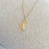Zircon Taşlı El Figürlü Kolye (925 Ayar Gümüş)